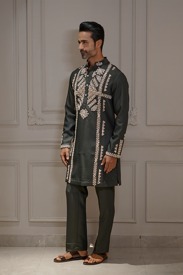 Green Silk Kurta with Mirror and Thread Embroidery - Bharat Reshma