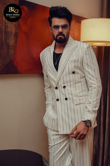 Manish Paul exudes elegance in an ivory double-breaste Suit - Bharat Reshma