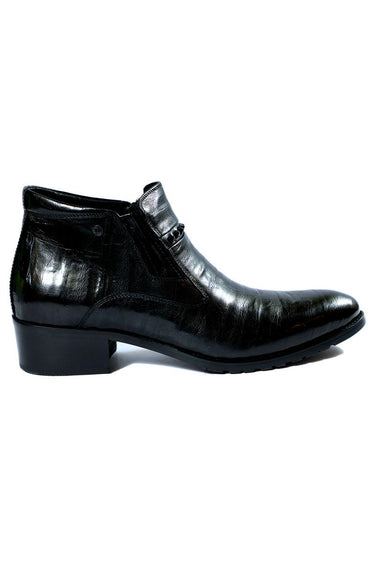 Highbrow Black Bison Boots - Bharat Reshma