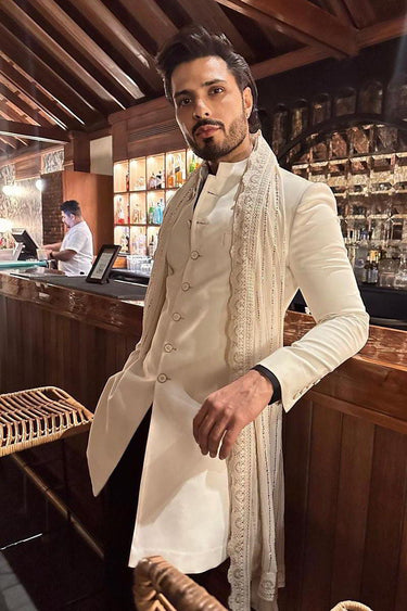 VIN RANA in Our Off white self-textured indo western for Men - Bharat Reshma