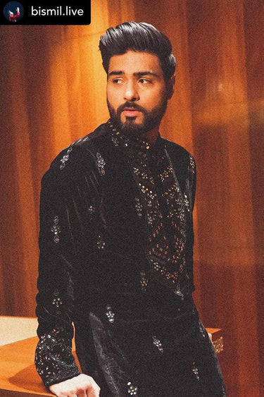 BISMIL In Our Black Velvet Kurta Embroidery Mirror with Pant - Bharat Reshma