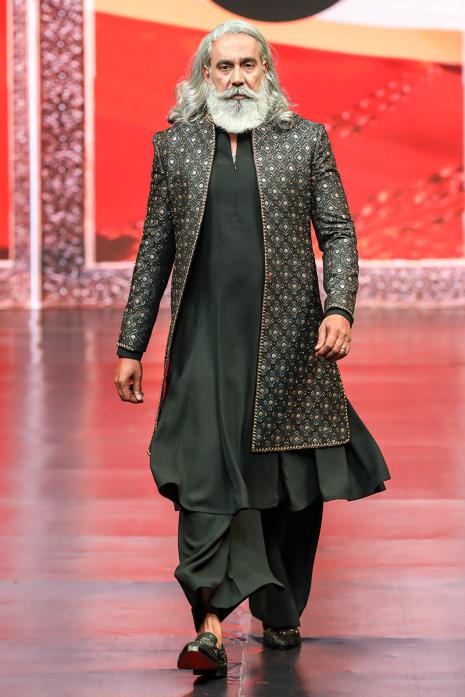 Shop the latest Indo-Western dresses for men Online