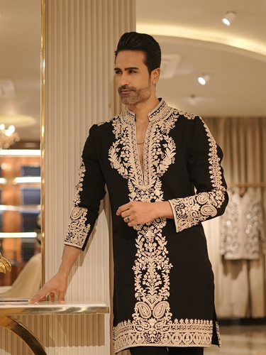Siyah Black Embroidered Kurta Set – Traditional & Stylish - Bharat Reshma