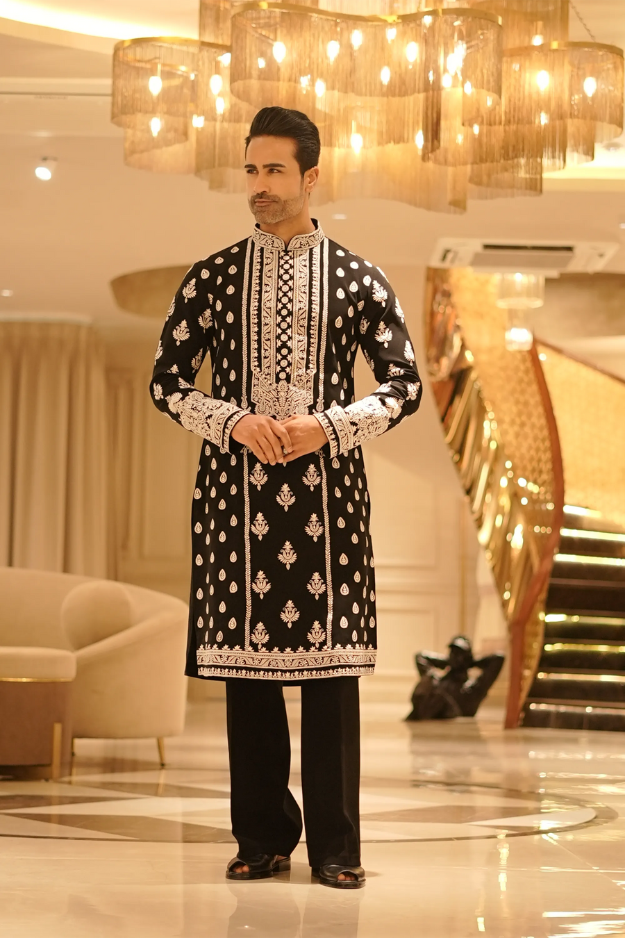 Elegant Black Embroidered Meghna Kurta Set