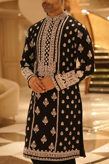 Elegant Black Embroidered Meghna Kurta Set - Bharat Reshma