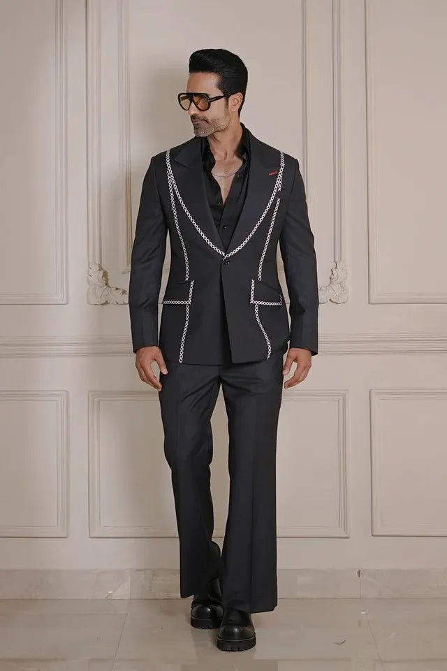 Modern Chain-Trimmed Gray Suit with Retro Flair