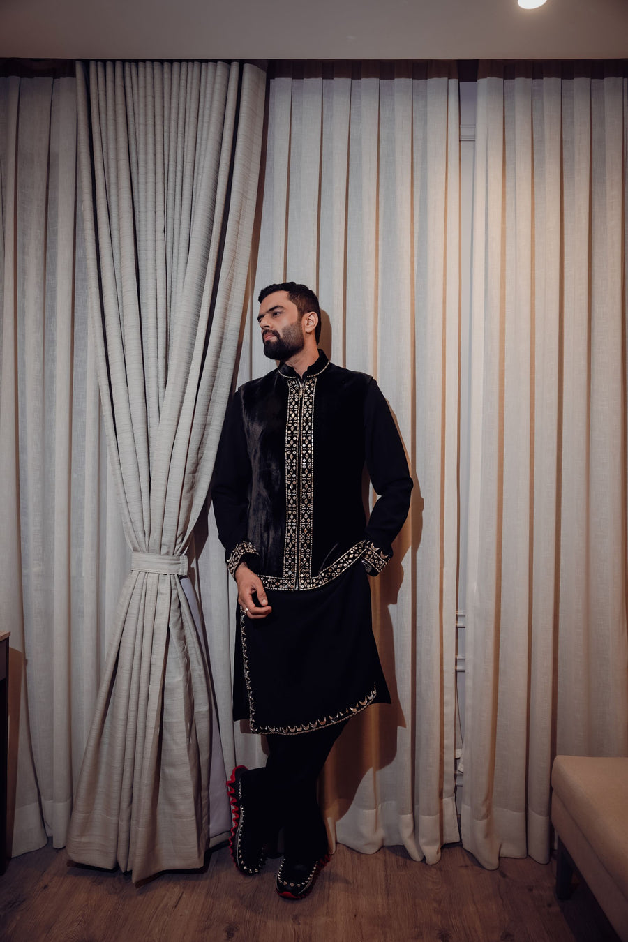 Manish Paul in Black Velvet Kurta Waistcoat Set with Mirror & Golden Zari Work