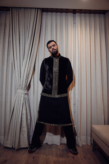 Manish Paul in Black Velvet Kurta Waistcoat Set with Mirror & Golden Zari Work