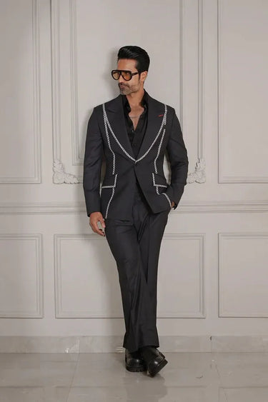 Modern Chain-Trimmed Gray Suit with Retro Flair