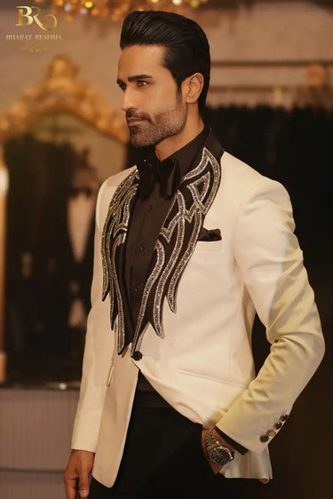 White Crystal Embroidered Collar Tuxedo Set