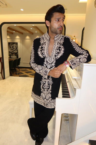 Stebin Ben in our Siyah Black Embroidered Kurta Set - Bharat Reshma