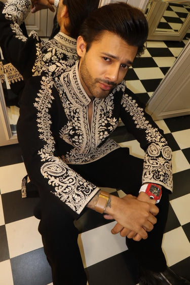 Stebin Ben in our Siyah Black Embroidered Kurta Set - Bharat Reshma