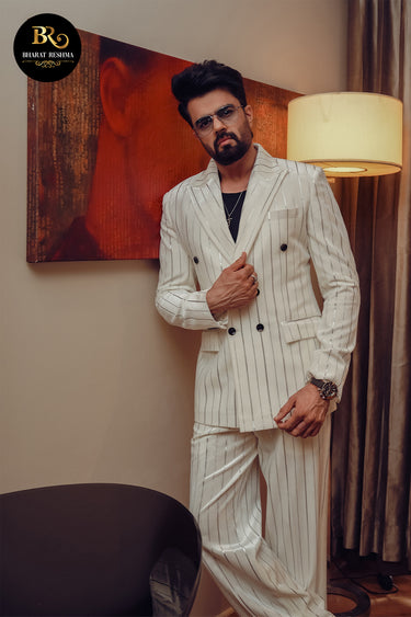 Manish Paul exudes elegance in an ivory double-breaste Suit - Bharat Reshma