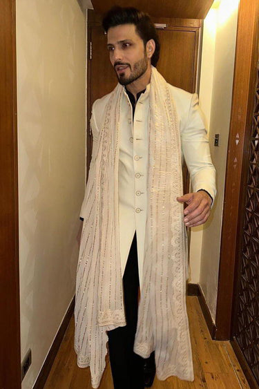VIN RANA in Our Off white self-textured indo western for Men - Bharat Reshma