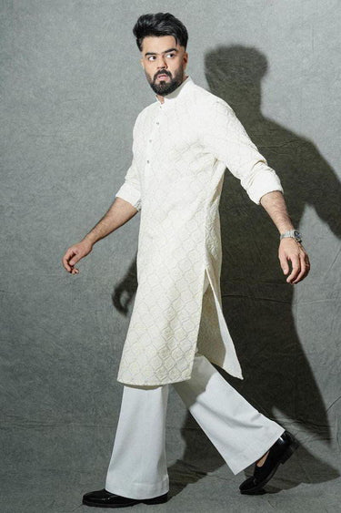 Manish Paul In Our Ivory Resham Embroidered Kurta Set - Bharat Reshma